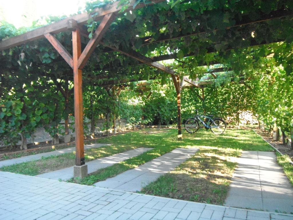 Szoloskert Apartman Черсектомай Екстериор снимка